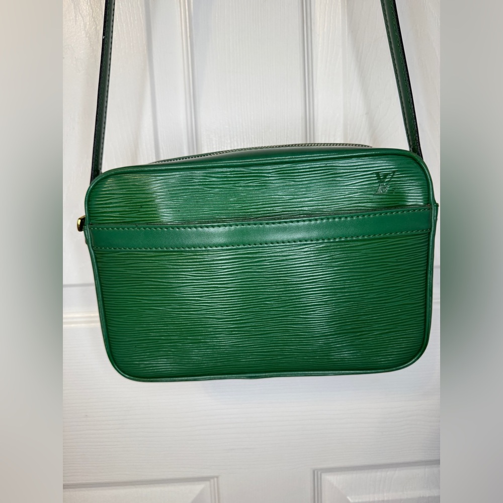 Louis Vuitton Green EPI Trocadéro Shoulder/Crossbody Bag with COA